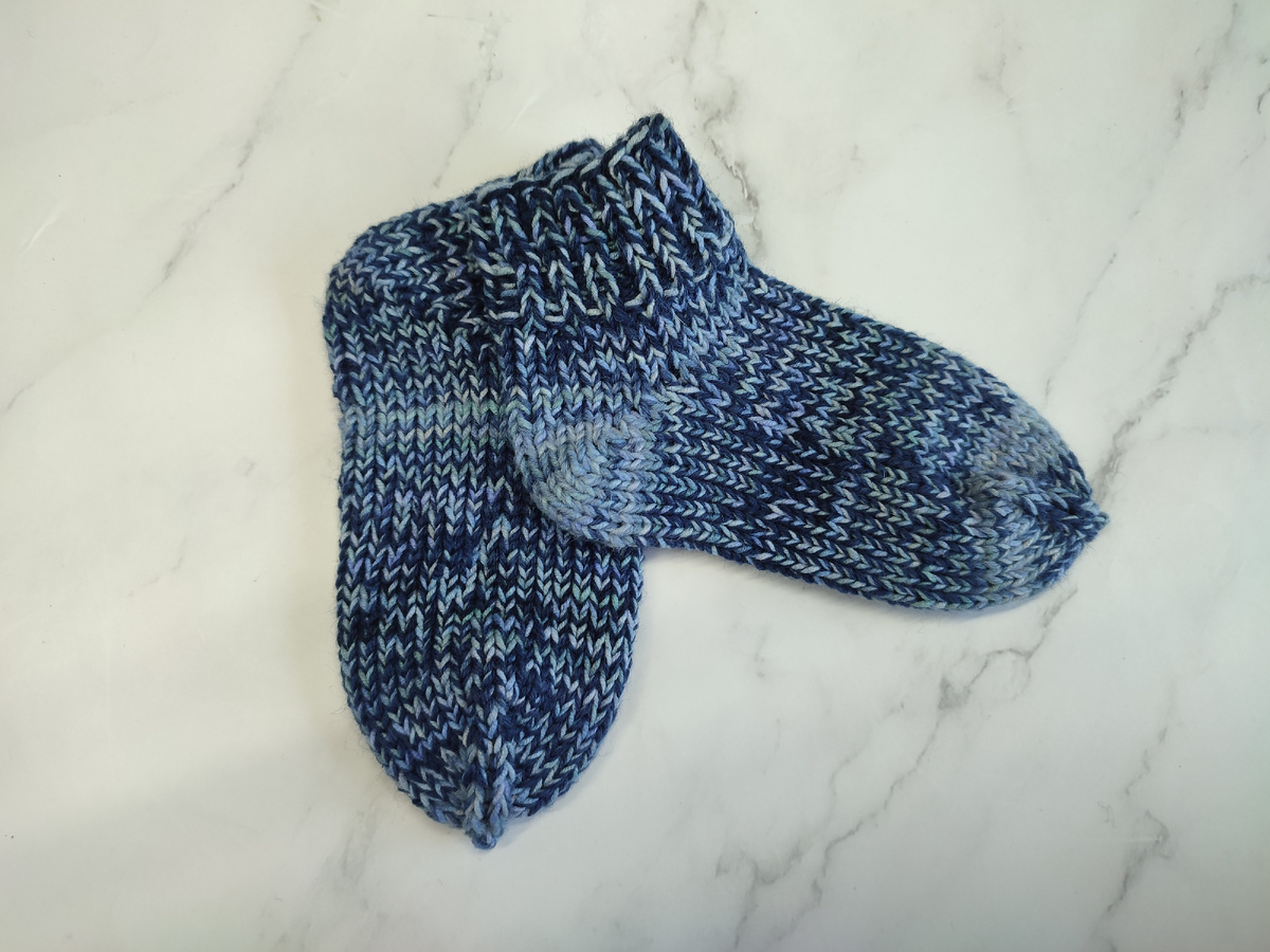 #носочки детские#носочки детские #детские носочки #вязание спицами 