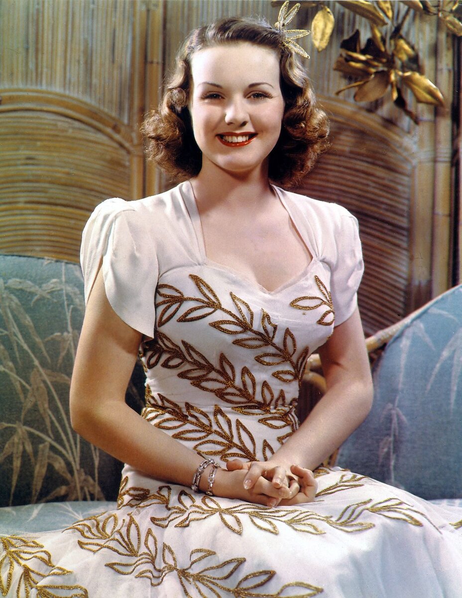 Дина Дурбин в молодости.