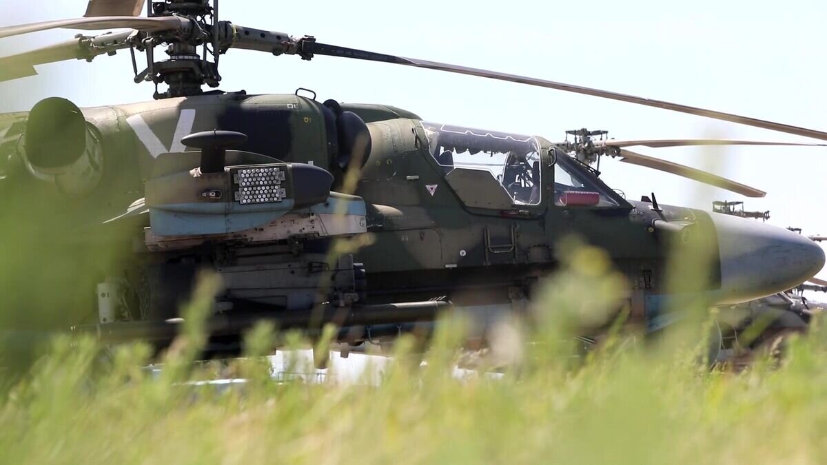    Ударный вертолет Ка-52 ВКС России, задействованный в зоне специальной военной операции. Скриншот видео© РИА Новости / Пресс-служба Минобороны РФ