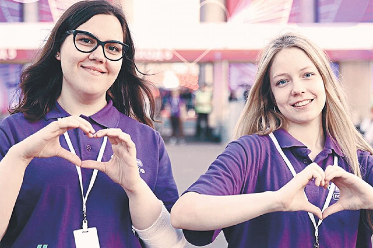    Московские волонтёры помогают всем нуждающимся потому, что по-другому не могут.