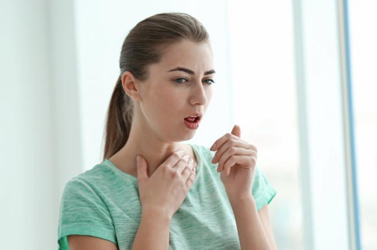    Среди наиболее частых симптомов ХОБЛ выделяют одышку, кашель и мокроту.