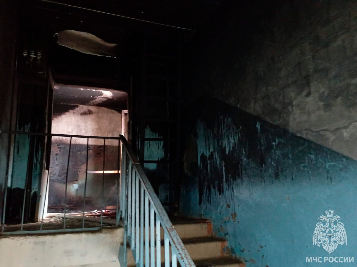    В Ясном на пожаре в многоэтажке огнеборцы спасли двух человек Кристина Просвиркина