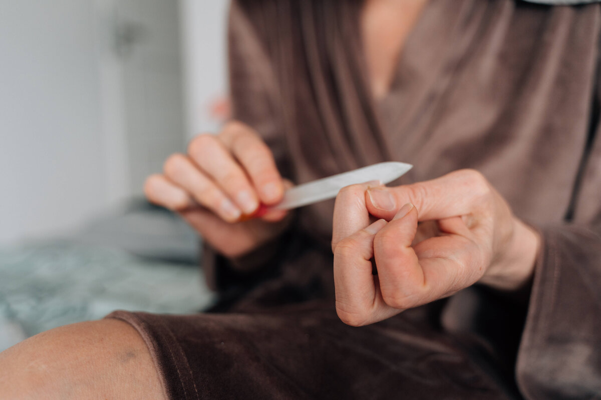     Почему ногти становятся тонкими и гибкими, и как это исправить: советы экспертов