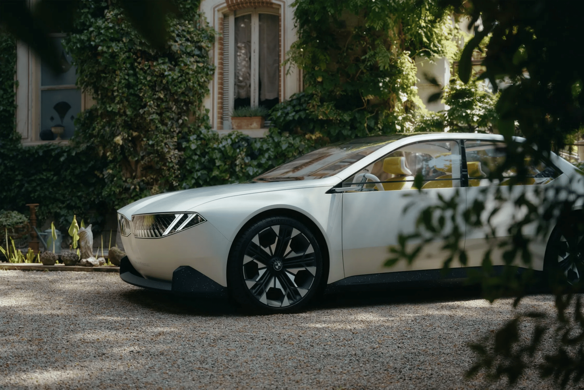    Электрический седан Vision Neue Klasse / © BMW