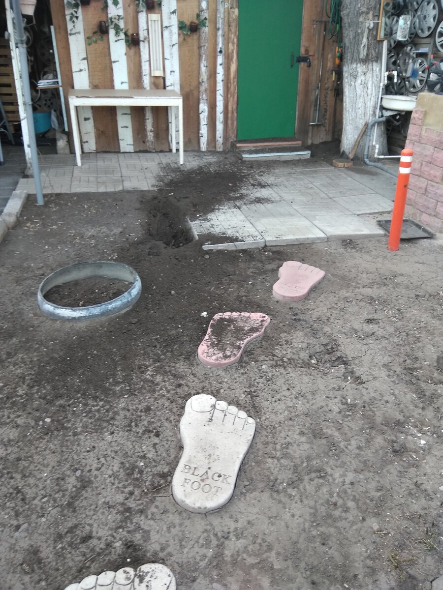 Старался вовсю.