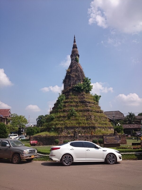 Ступа во Вьентьяне