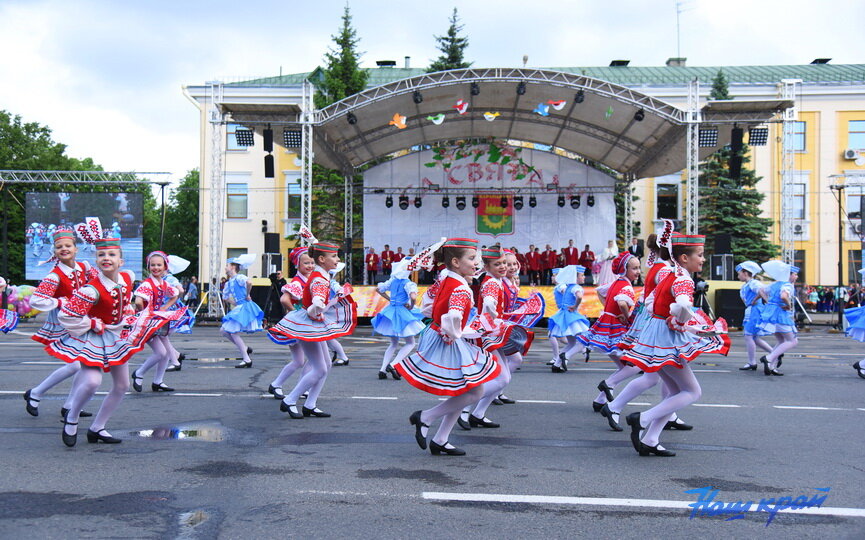 Движение барановичи. Барановичи Весна май.