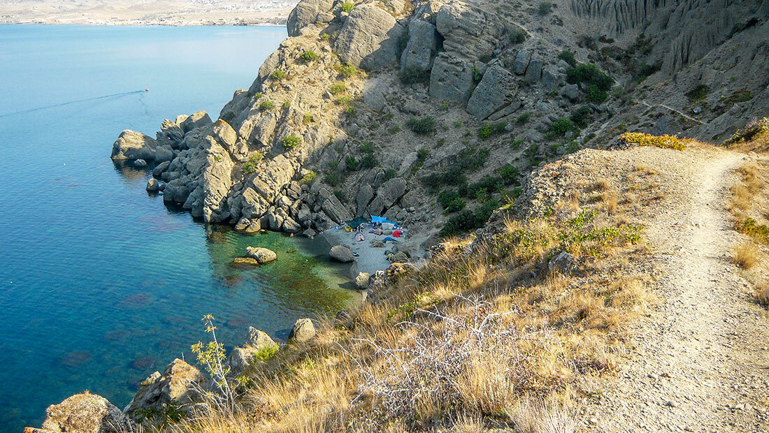 Дикий пляж судак фото