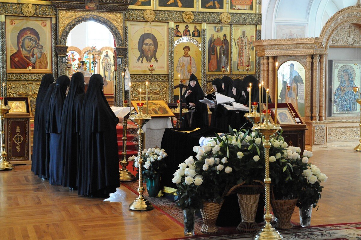 Акафист богородице слушать оптина пустынь. Служба в монастыре. Никона (Перетягина).