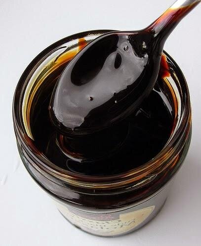 http://sc02.alicdn.com/kf/UTB81kbrD4HEXKJk43Jeq6yeeXXa4/Blackstrap-Molasses.jpg