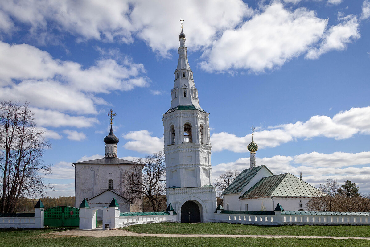 Суздаль на 2 дня из москвы. Суздаль деревня Кидекша. Село Кидекша в Суздале. Кидекша колокольня. Кидекша Церковь колокольня..