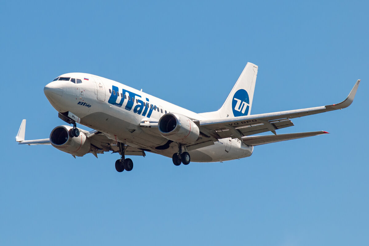 01. Приехали на точку - первый борт: 737 Ютэйр.