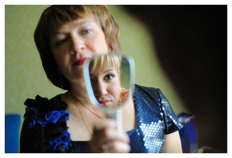 Дети отражение взрослых. Дети отражение взрослых. Дети отражение родителей. Отражение ребенка в зеркале. Дети подражают родителям.