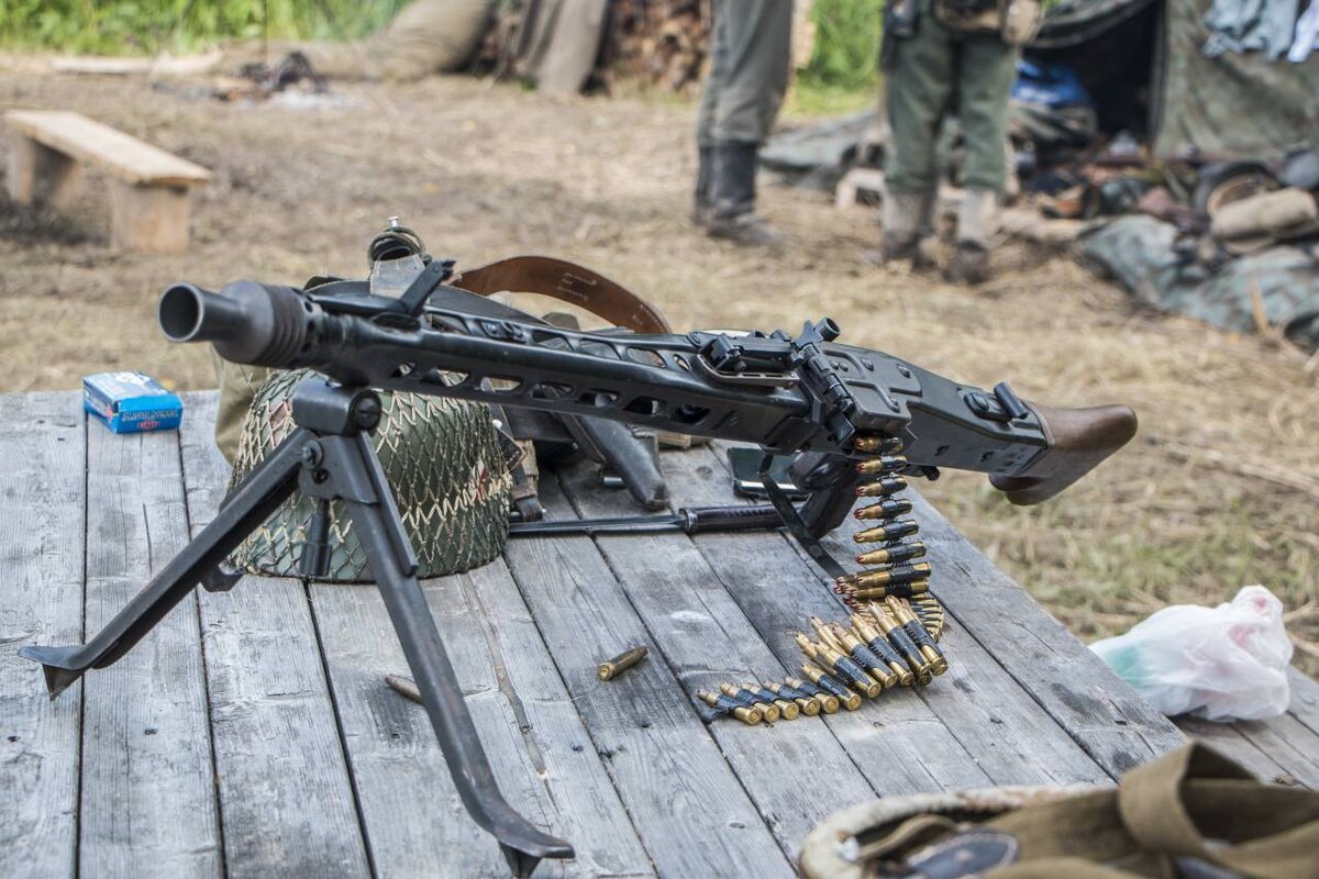 MG42