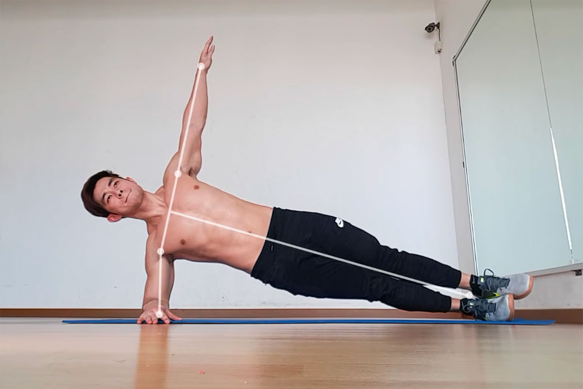 Держите мышцы кора в напряжение