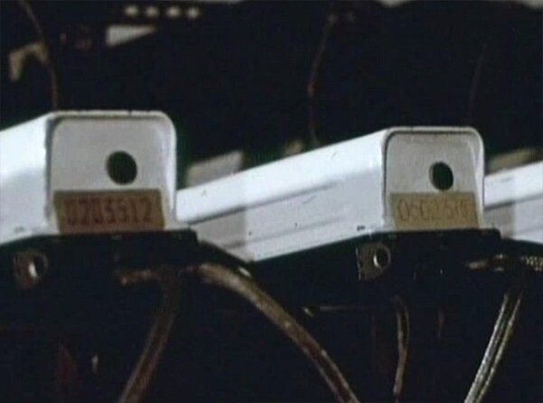 Передающие лазеры локатора ЛЭ-1. Источник: militaryrussia.ru