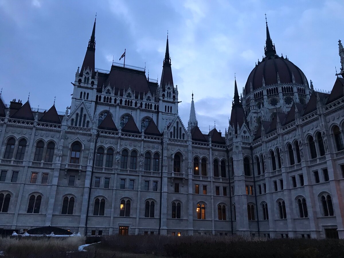 Уже знакомый вам Парламент