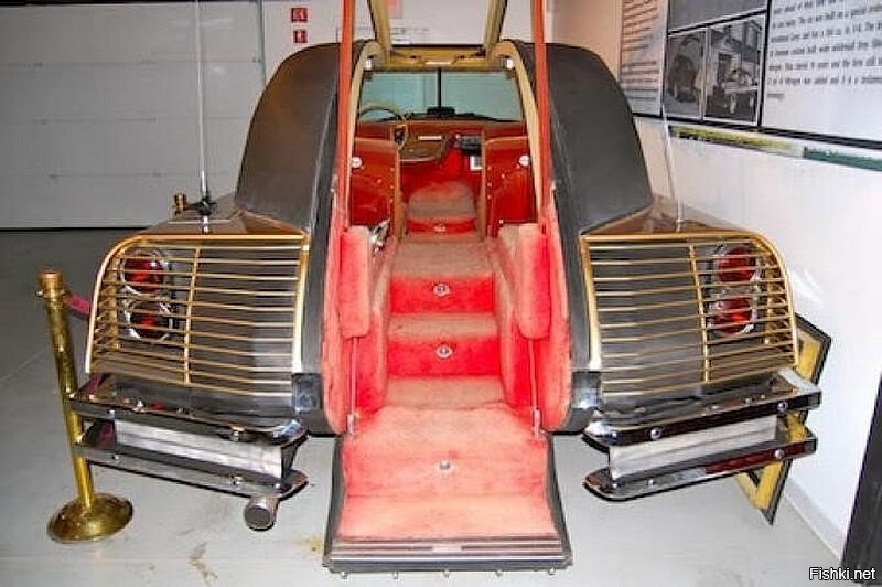 Mohs Ostentatienne Opera sedan