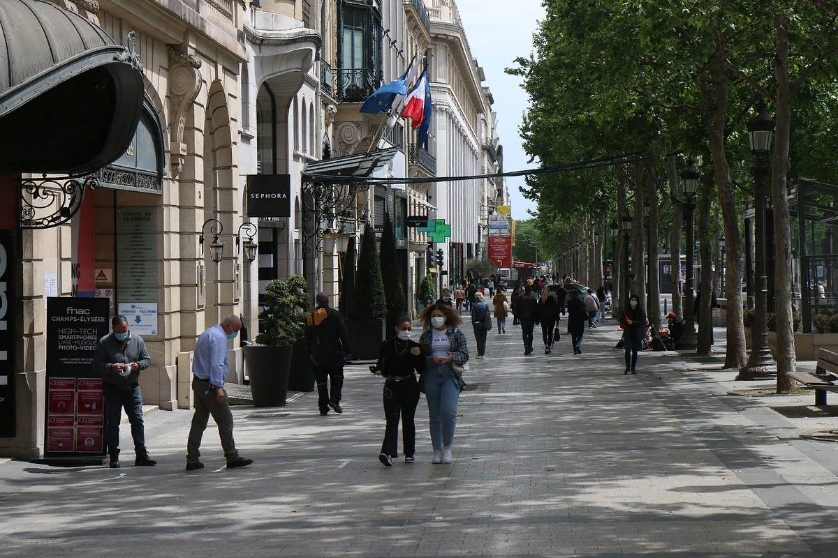 париж штраф. париж помойка елисейские поля. французская полиция 19»5. минск 11 дверка нто. париж штраф.
