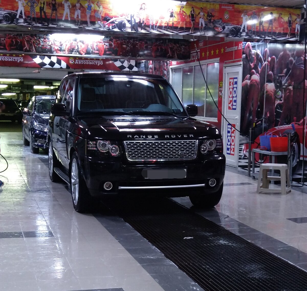 Красивая машина.