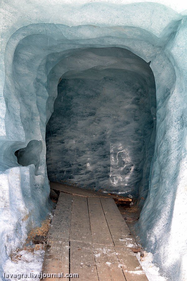 погреб со сводчатым потолком. ледяной погреб. погреб со льдом. детский сад в подвале. ледовый погреб.