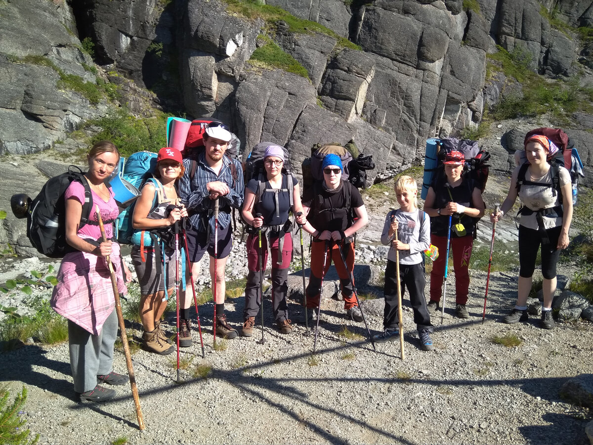 Наши участники похода по Хибинам. Фото из личного архива автора.