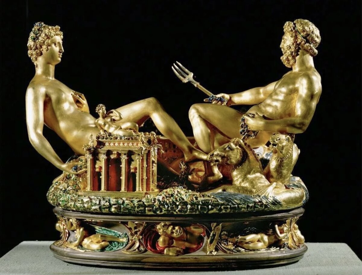 Солонка Франциска I работы Бенвенуто Челлини , единственная ювелирная мастера сохранившаяся до наших дней...