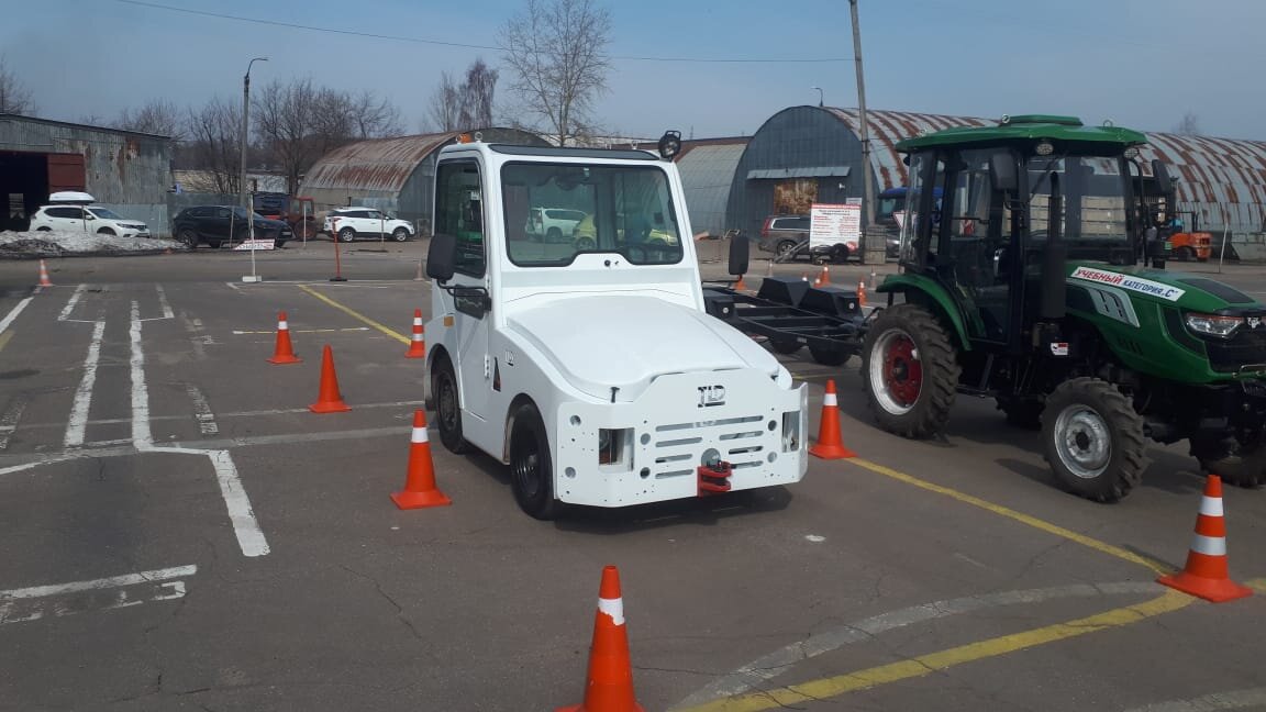 Новый тягач TLD пополнил автопарк  учебного центра "ЦОПО"