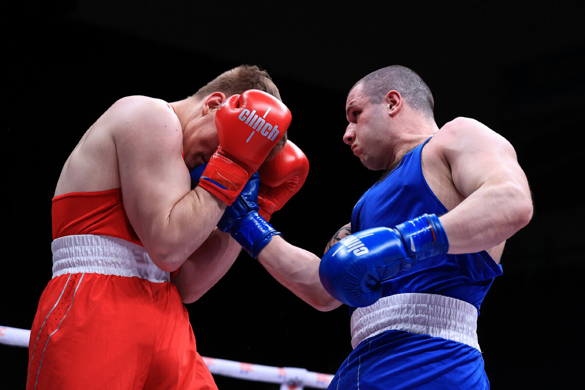 Боксеры чемпионата России среди молодежи в перчатках Clinch (фото из https://vk.com/rusboxing)