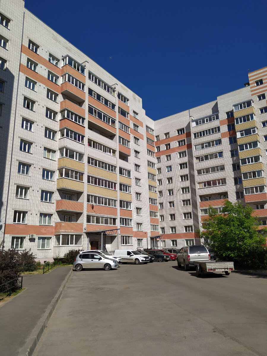 В таком доме мы жили в Вологде на ул. Преминина, 14