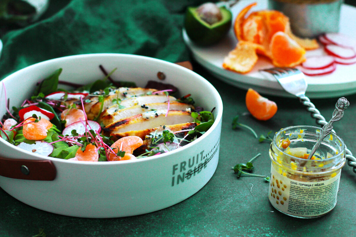 Салат с пряной курицей и мандаринами от Елены @urbanistka_vl