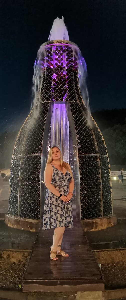 Прям тётька какая-то... 