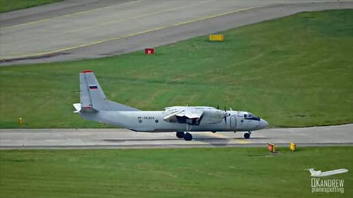 Ан-26 словил боковой ветер на взлете.