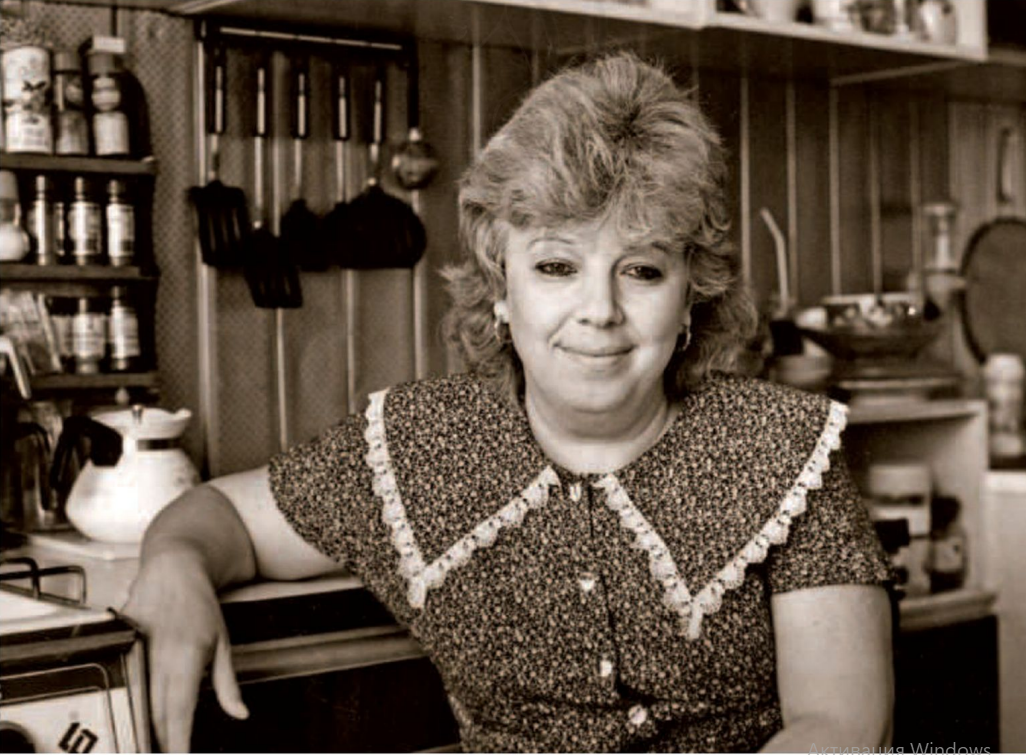 Фото-1. Лариса Рубальская. Источник: Караван историй. 2022. №2. С. 82.