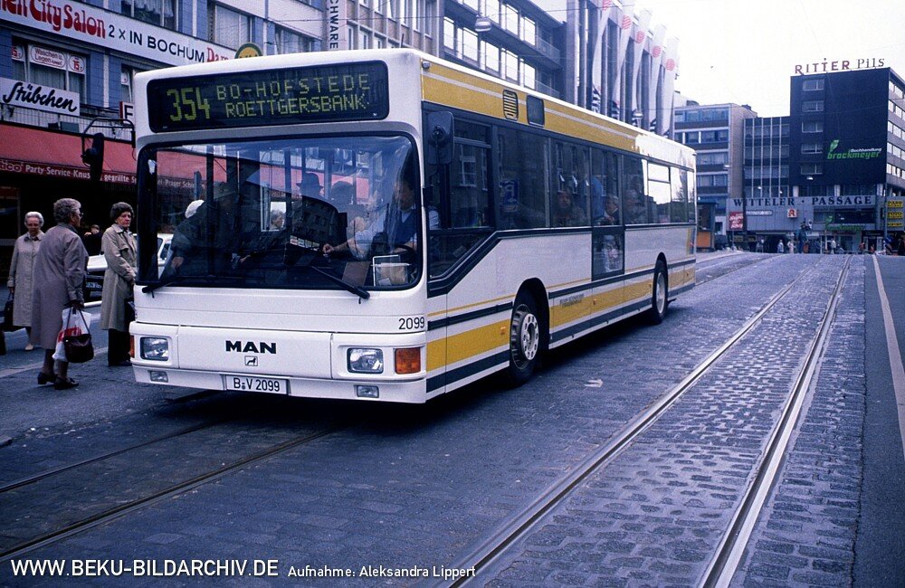 Третий прототип под бортовым номером 2099 во время испытаний в Бохуме у перевозчика Bogestra (Дата съемки: 27.04.1989). Он имел VIN-номер WMA8950003B006543
