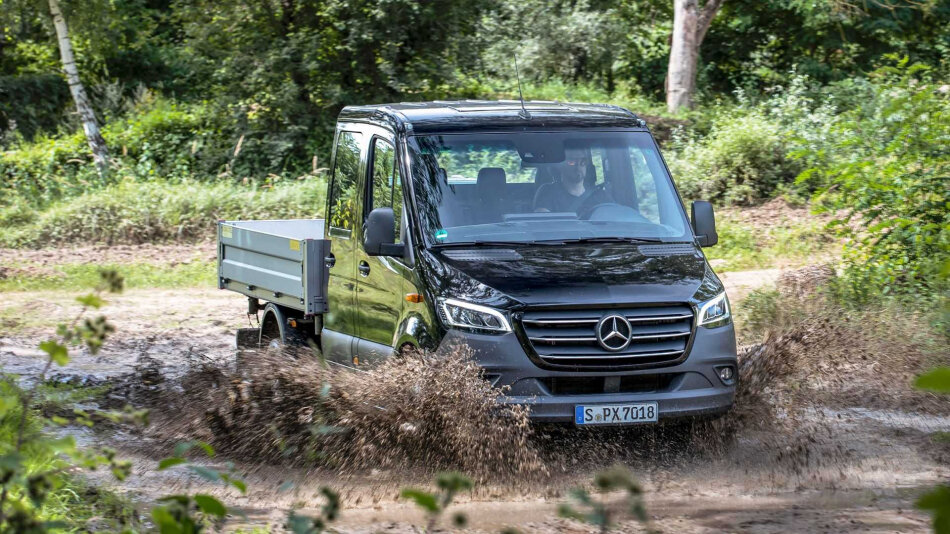 Полноприводный грузовичок Mercedes-Benz Sprinter