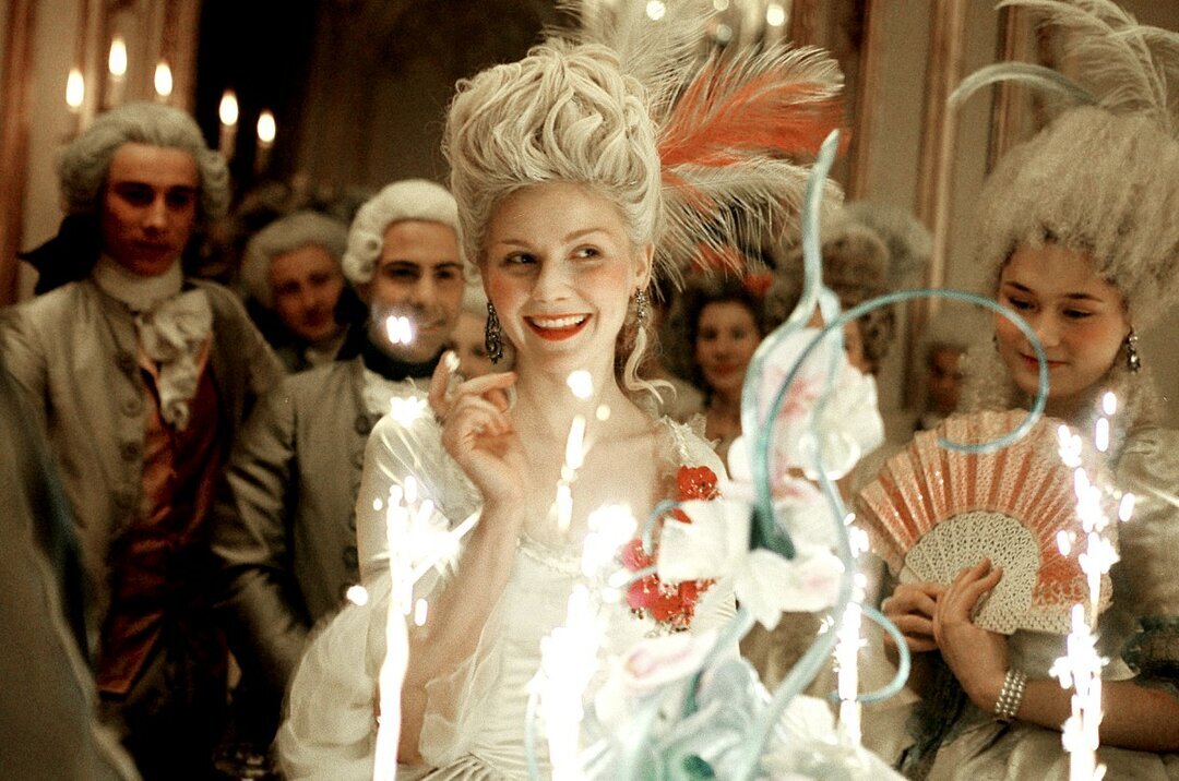 Кадр из фильма "Мария-Антуанетта", 2006 г, режиссер София Коппола