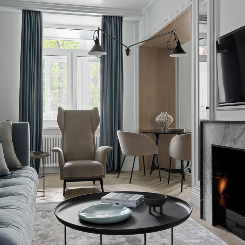 Стол Kyns. Дизайнер интерьера: Александра Хелминская-Леонтьева