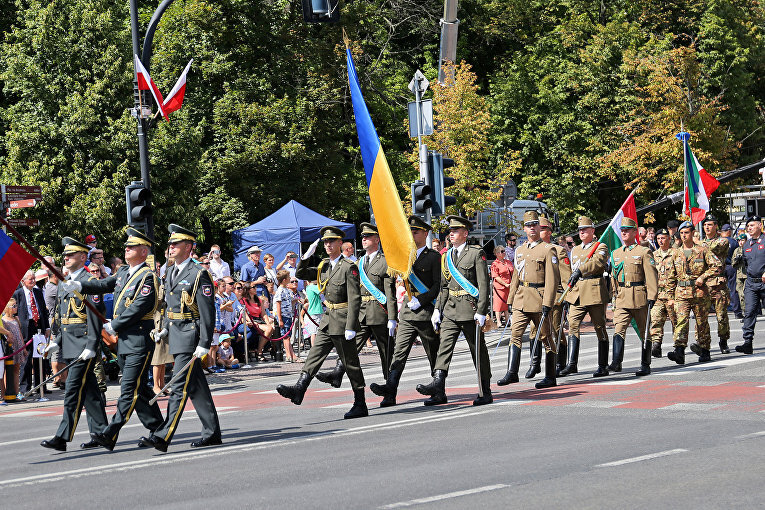 Военный парад в Польше в 2017 году / фото РИА Новости