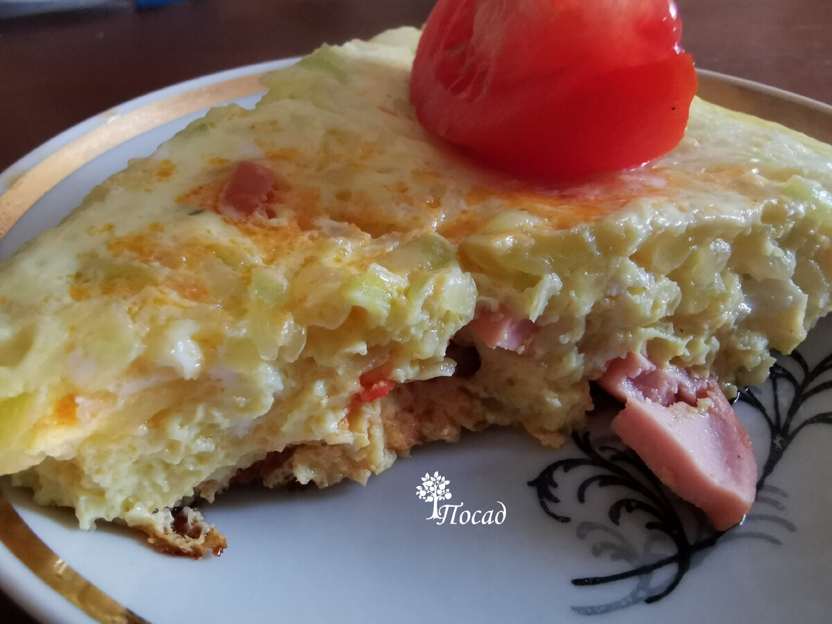 Омлет пышный, воздушный и очень-очень сытный.