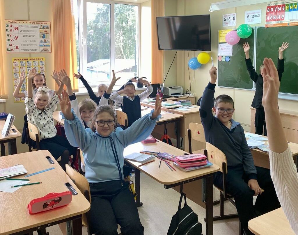  📷    Член Общественной палаты приняла участие в проекте «Разговоры о важном» в родной школе Кристина Просвиркина