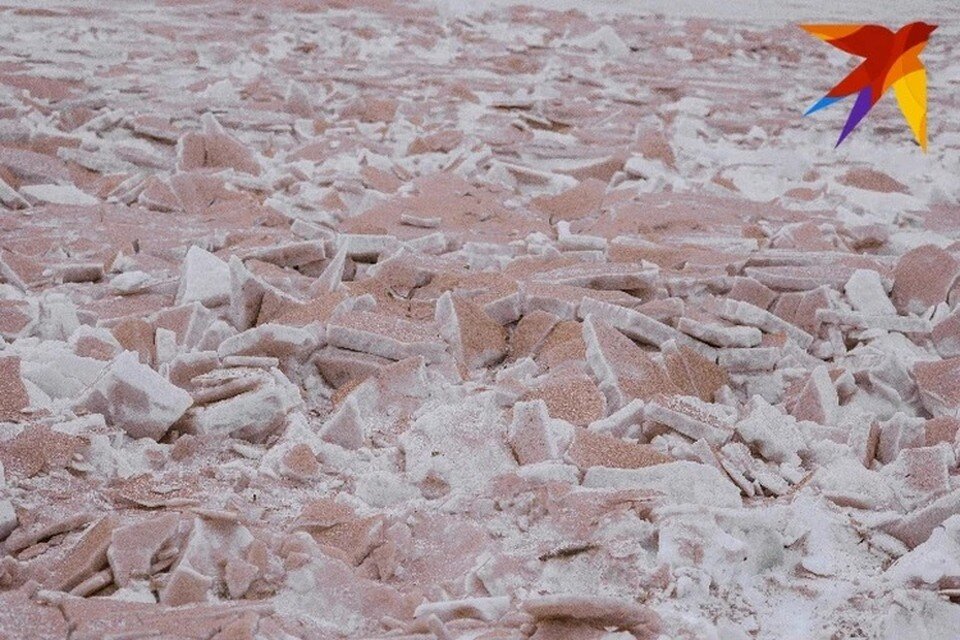     «Красный снег» в Ленинском районе Ижевска. Фото: Мария Бакланова