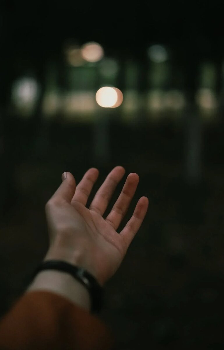 Важно слушать и слышать себя и свой голос, который подскажет, что счастье это то, что происходит со мной прямо сейчас. 