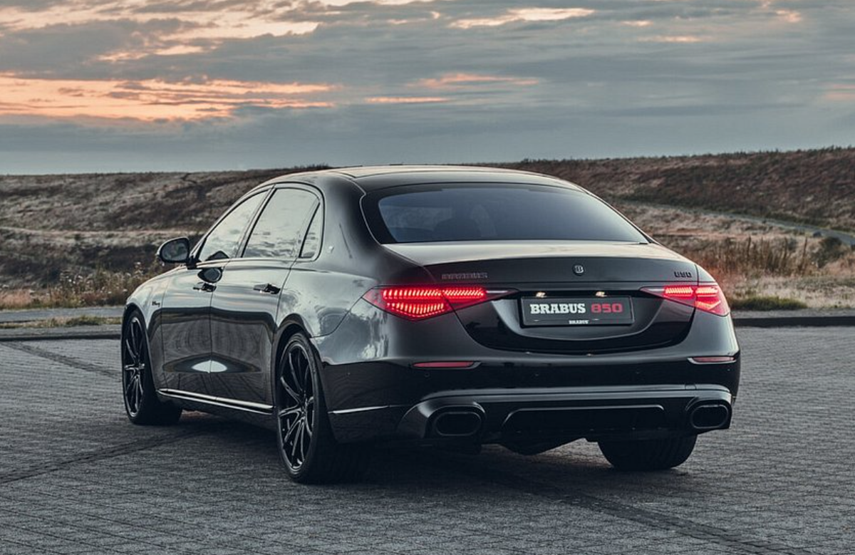 Мерседес Бенц ГЛС 63 АМГ vs Maybach