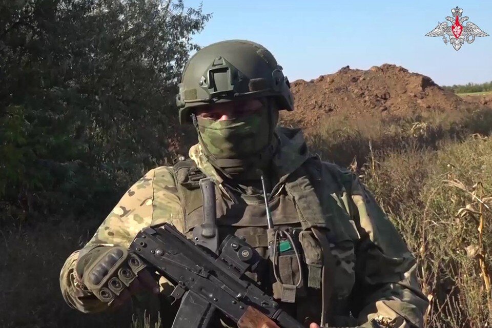    Министр обороны представил к званию Героя России заместителя командира взвода штурмовиков Ивана Калашникова