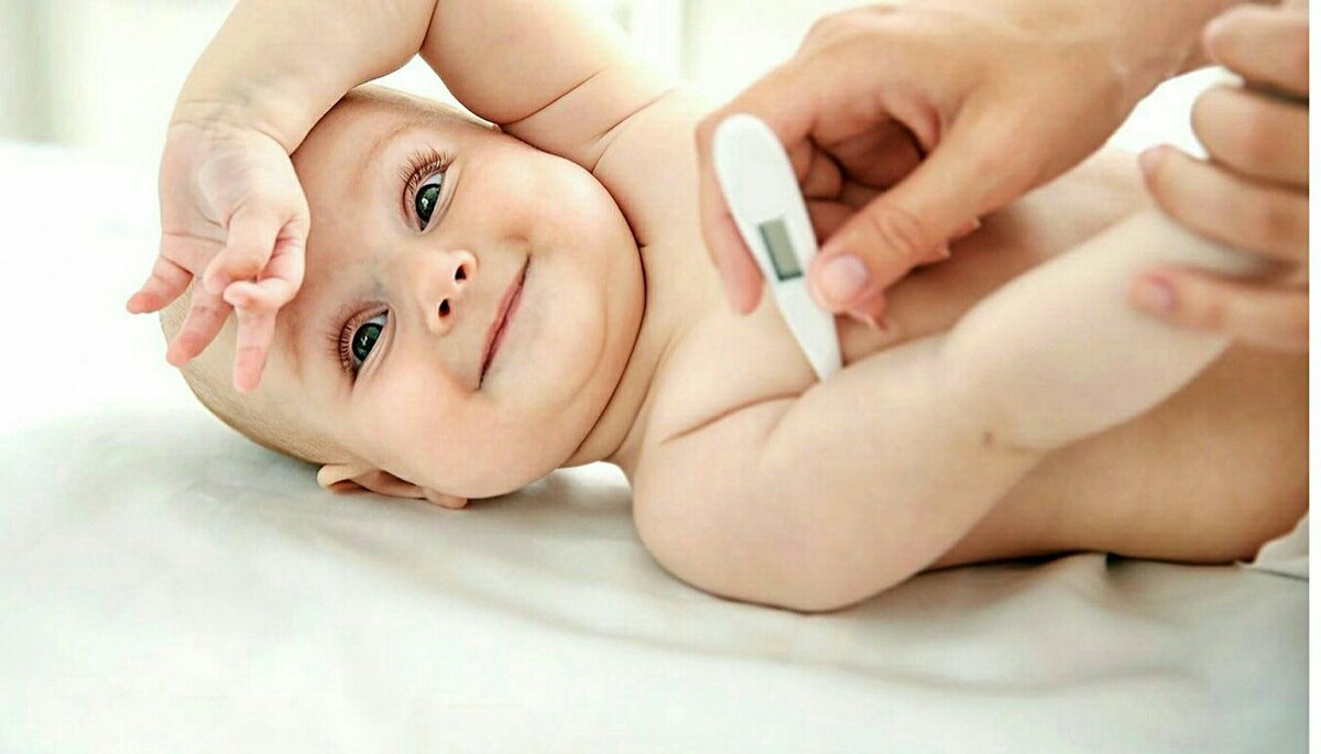 Повышенноц температуроц у ребенка до 1.5 лет считается выше 37.5 С.