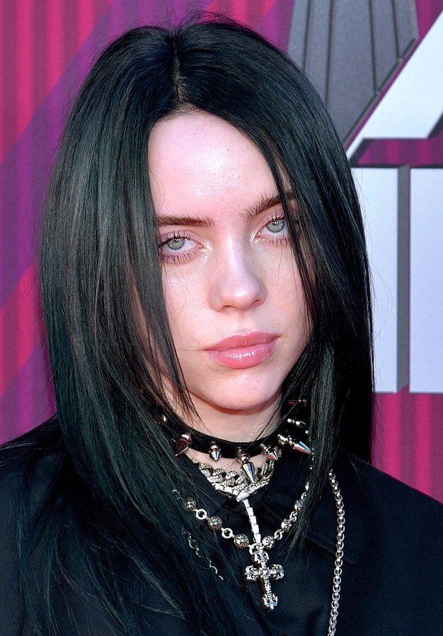 Billie Eilish в 2019 году, фото из Википедии