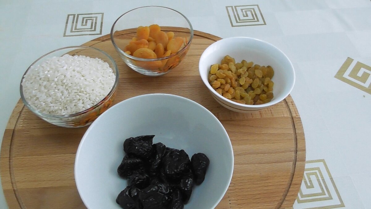 Основные ингредиенты постного плова