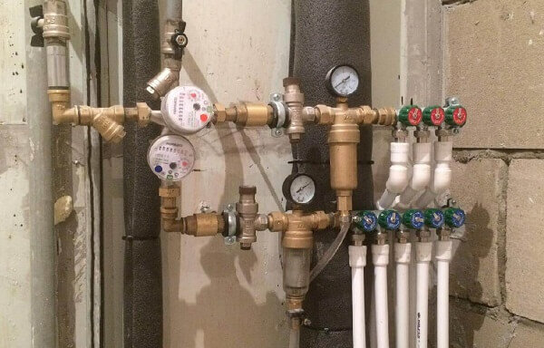 Разводка ХВС и ГВС