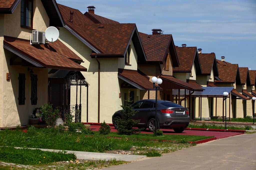 Купли село. Чешская деревня Нижний Новгород. Чешская деревня Богородский район. Чешская деревня коттеджный поселок Нижний Новгород. Чешская деревня Нижегородская область таунхаус.